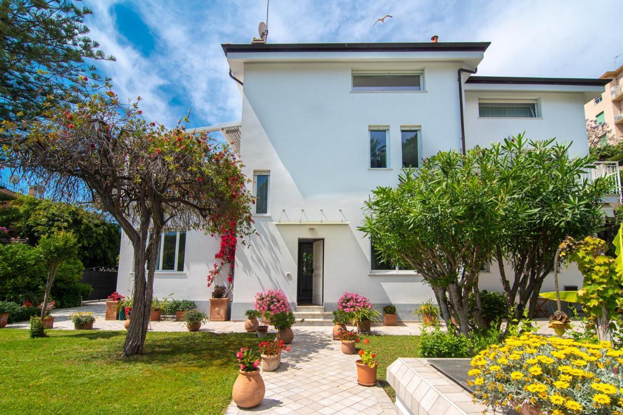 Magnificent Villa San Remo Extérieur photo