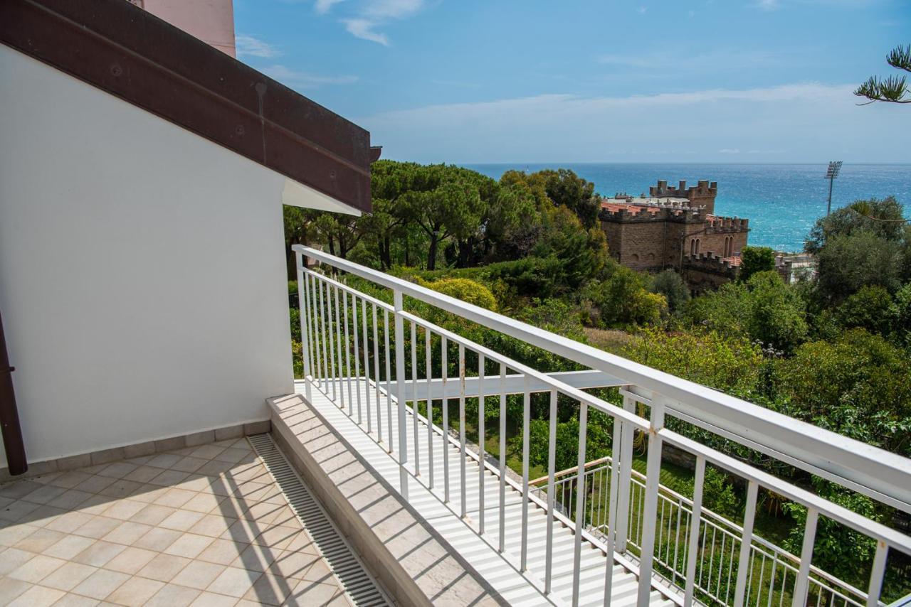 Magnificent Villa San Remo Extérieur photo